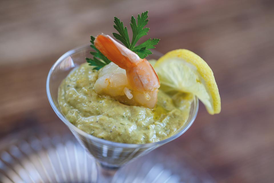 Shrimps with avocado herbs & lemon